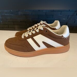 LUCKY STEP Women's Classic Retro Leather Tennis Shoes Brown 8.5 NWOT